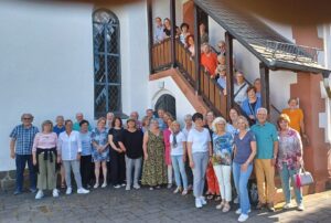 Mehr über den Artikel erfahren Gesang vom anderen Ende der Lahn – Besuch des Kirchenchores St. Barbara aus Lahnstein